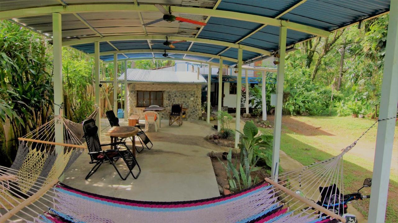 Uvita River Guesthouse エクステリア 写真