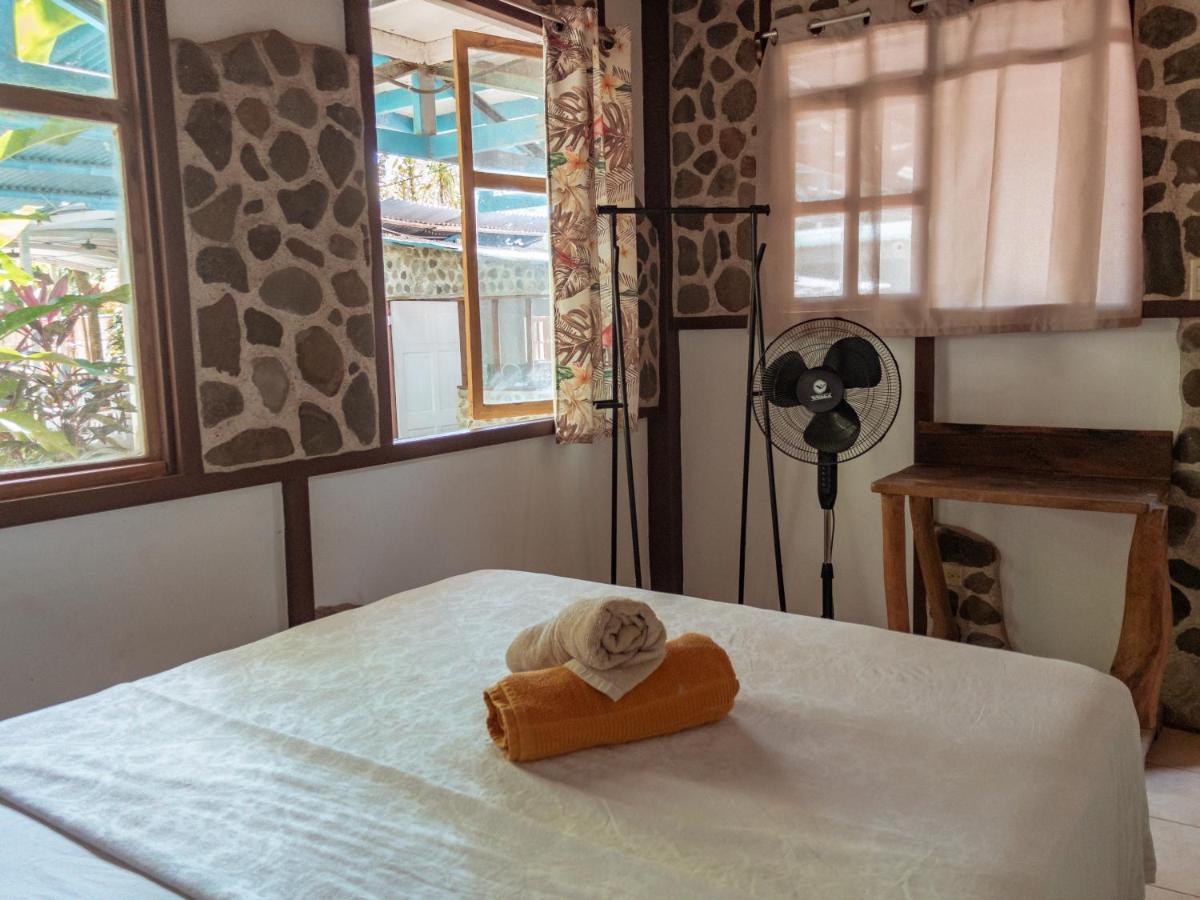 Uvita River Guesthouse エクステリア 写真