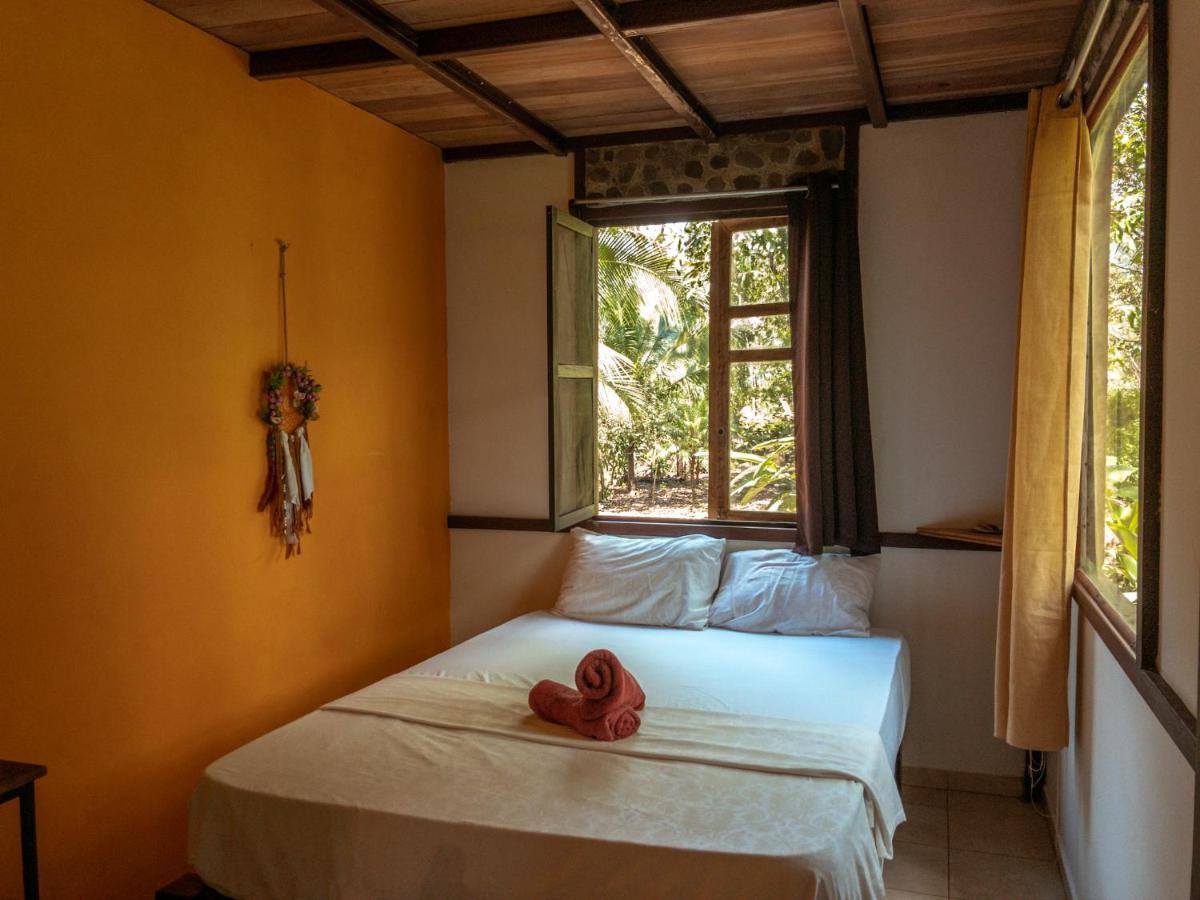 Uvita River Guesthouse エクステリア 写真
