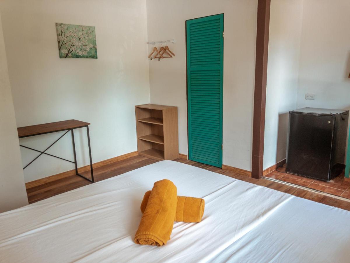 Uvita River Guesthouse エクステリア 写真