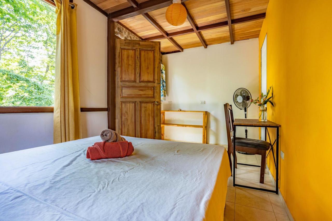 Uvita River Guesthouse エクステリア 写真