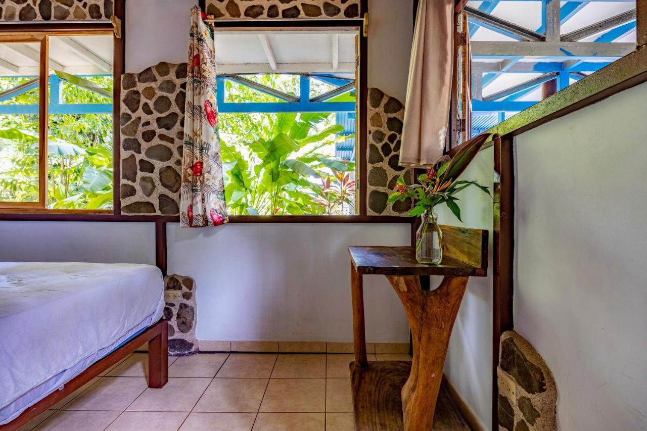 Uvita River Guesthouse エクステリア 写真
