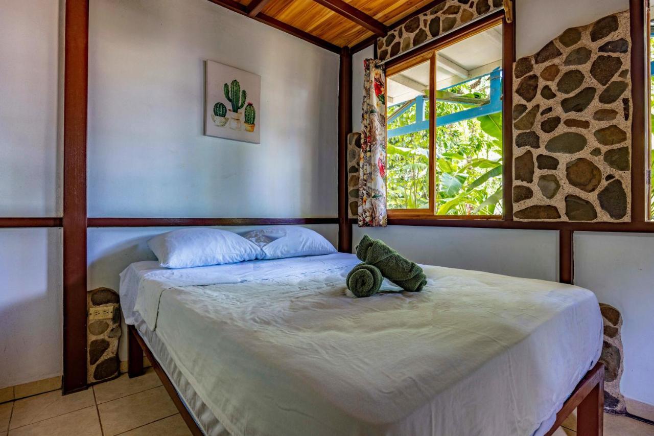 Uvita River Guesthouse エクステリア 写真