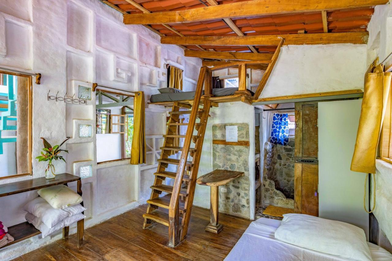 Uvita River Guesthouse エクステリア 写真